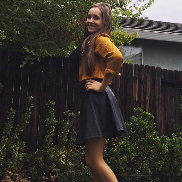 Meet your Posher, Anita - Picture 1 of 1